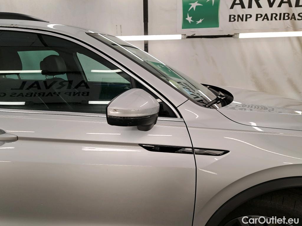  Volkswagen  Tiguan VOLKSWAGEN  / 2020 / 5P / SUV 2.0 TDI 150 DSG7 R-Line #28