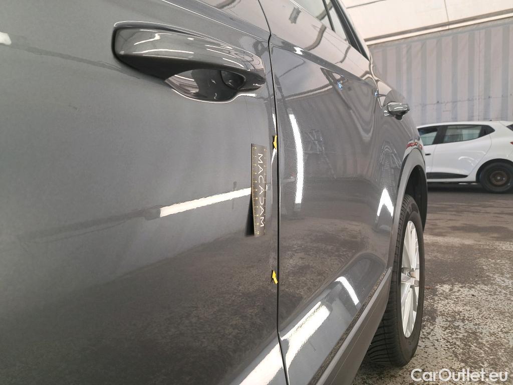  Volkswagen  T-ROC VOLKSWAGEN  / 2017 / 5P / SUV 1.0 TSI 115 LOUNGE BUSINESS #1