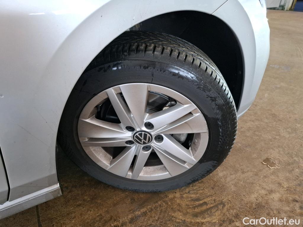  Volkswagen  Golf  VOLKSWAGEN / 2020 / 5P / Berline 1.0 eTSI OPF 110 DSG7 Life Business #14