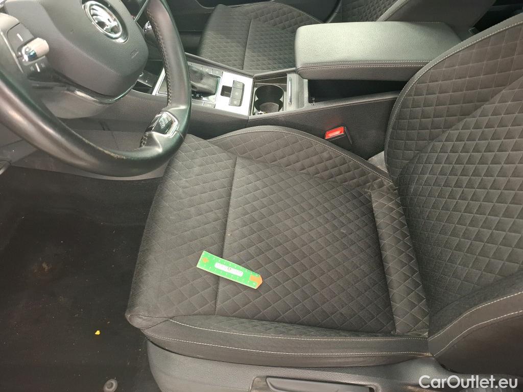  Skoda  Superb  Break Business 2.0 TDI 150CV BVA7 E6d #26