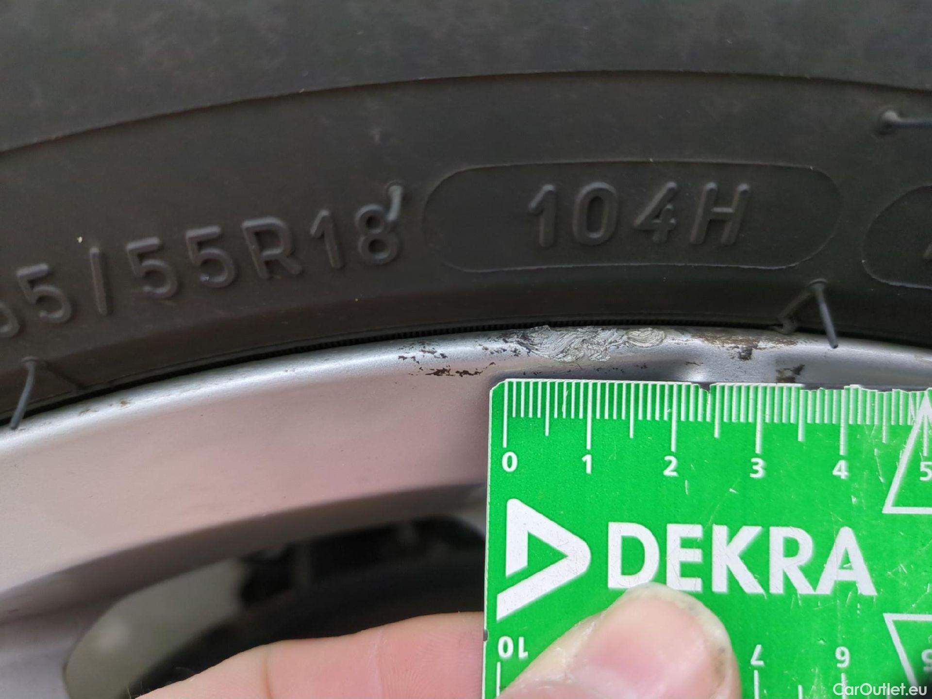  Volkswagen  Tiguan VOLKSWAGEN  Allspace / 2017 / 5P / SUV 2.0 TDI 150 BMV6 Carat #5