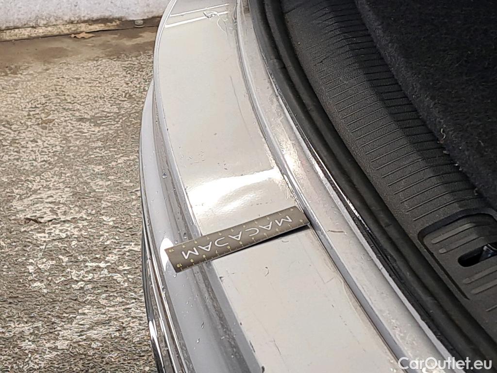  Volkswagen  Tiguan VOLKSWAGEN  / 2020 / 5P / SUV 2.0 TDI 150 DSG7 R-Line #7