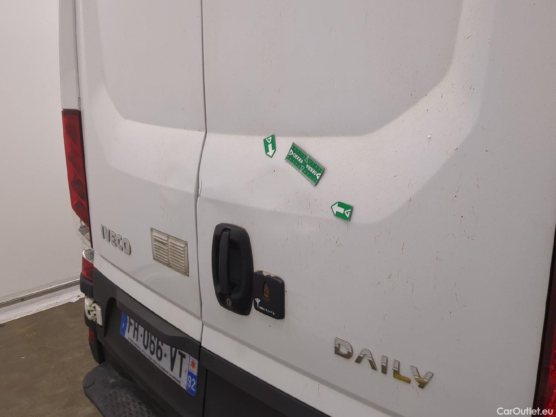 Iveco  Daily IVECO  VU 4p Fourgon 2.3 35S16 V11 H2 3520 #45