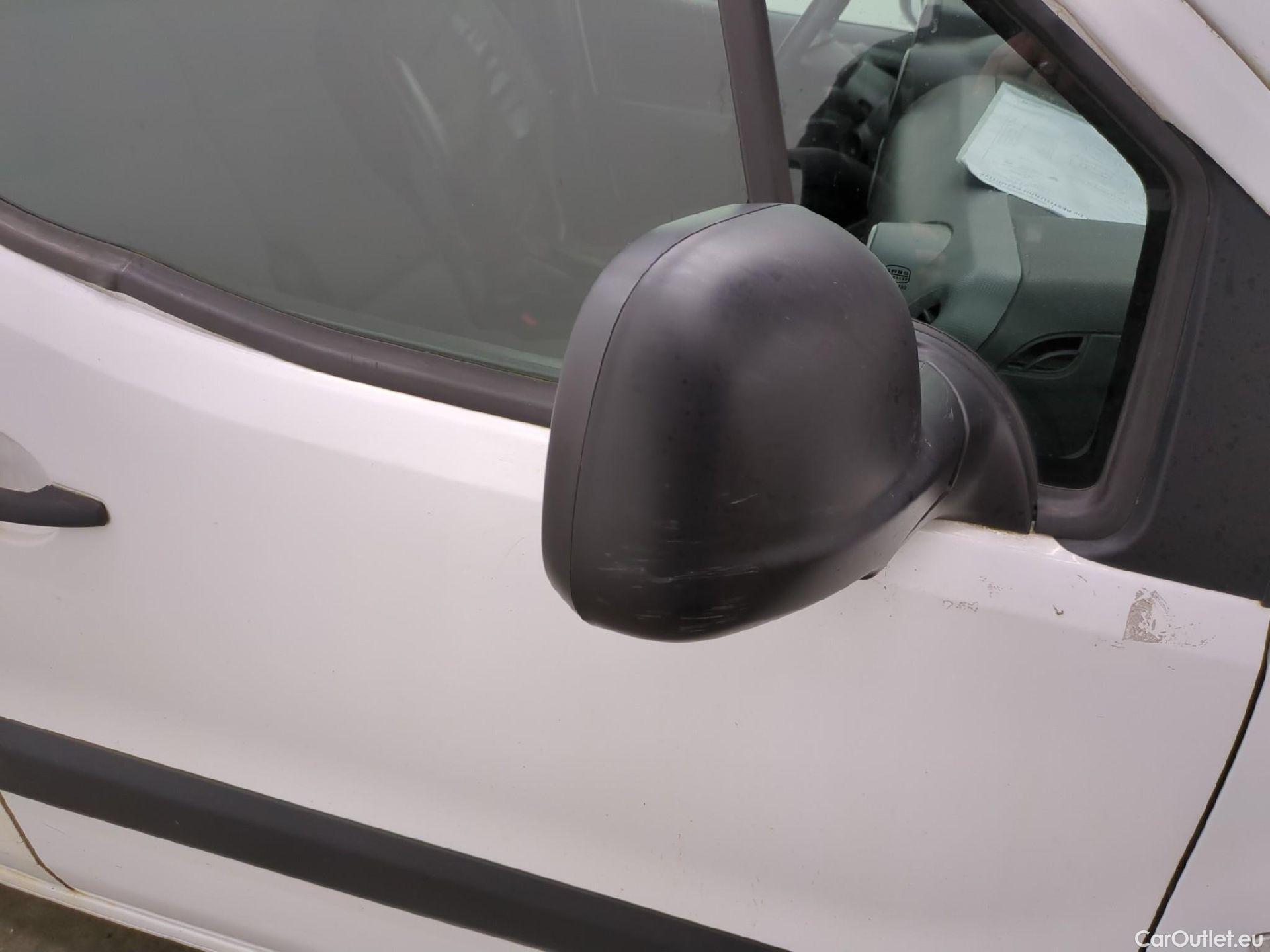  Citroen  Berlingo  Fourgon Business L1 (Court) 1.6 BlueHDi 75CV BVM5 E6 #24