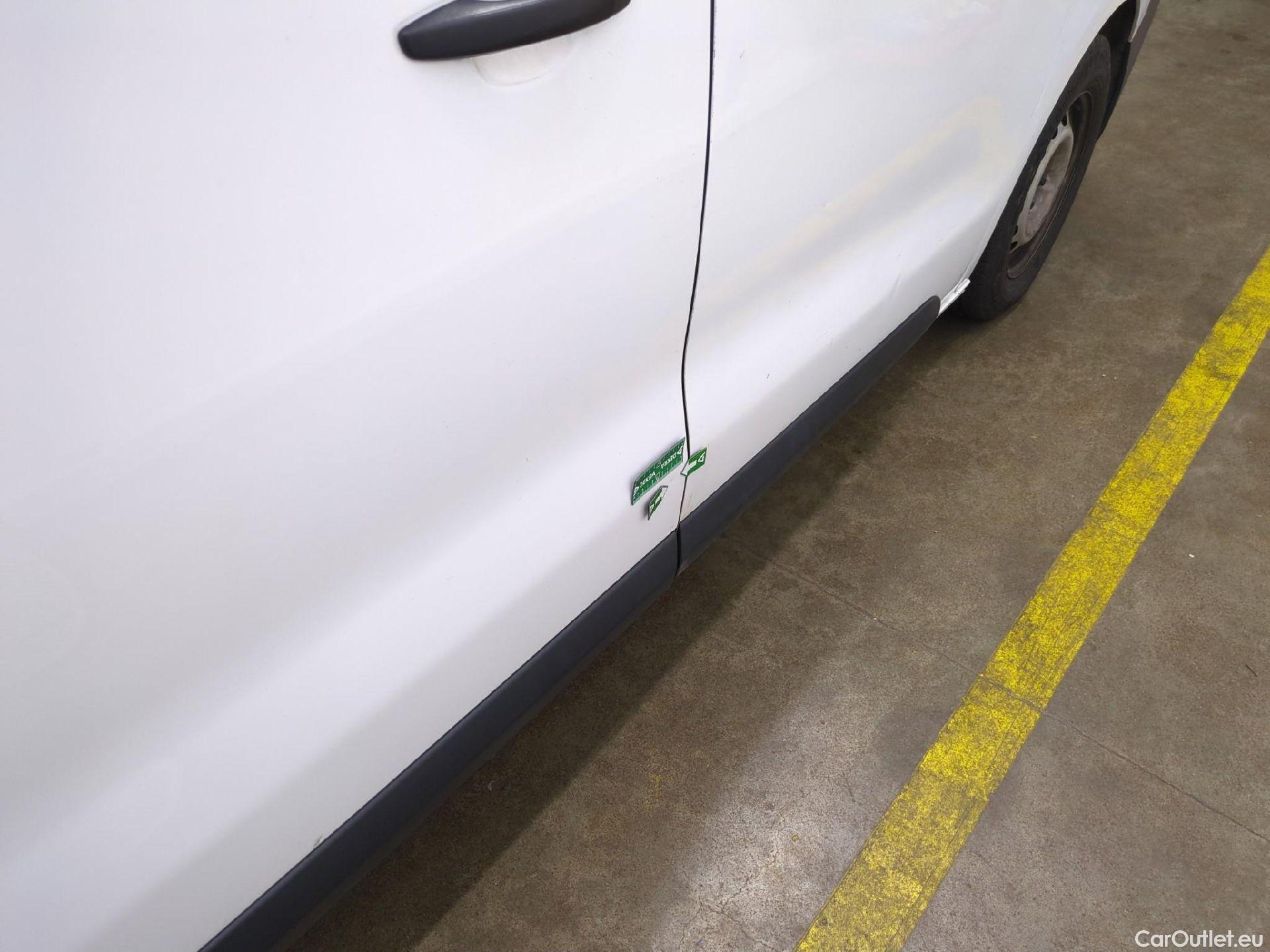  Citroen  Jumpy  Fourgon Club M 2.0 BlueHDi 120CV BVM6 E6dT #18