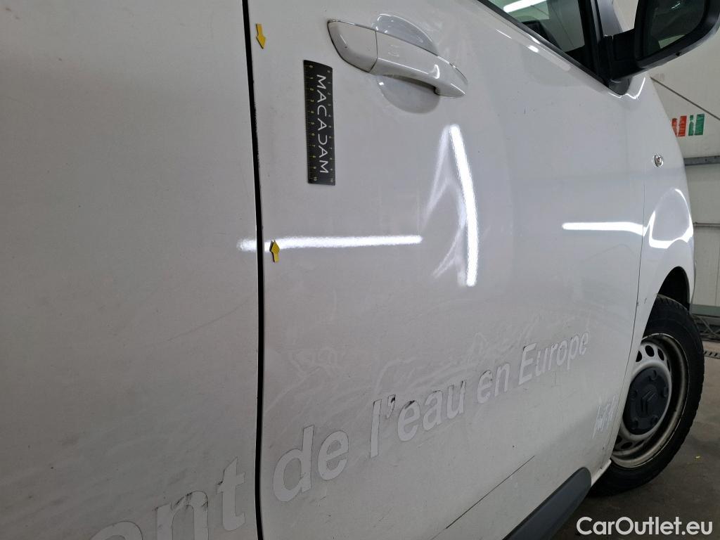  Citroen  Jumpy CITROEN  / 2016 / 4P / Fourgon tôlé XS BlueHDi 120 S&S EAT8 Cityvan #3