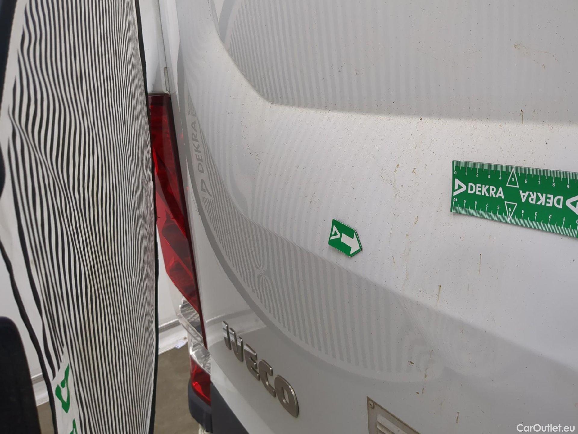  Iveco  Daily IVECO  VU 4p Fourgon 2.3 35S16 V11 H2 3520 #37