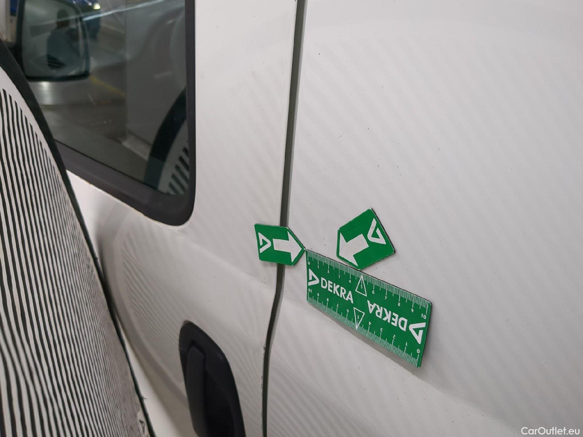  Fiat  Doblo Doblò Pro Lounge Maxi Fourgon 1.6 Multijet #41