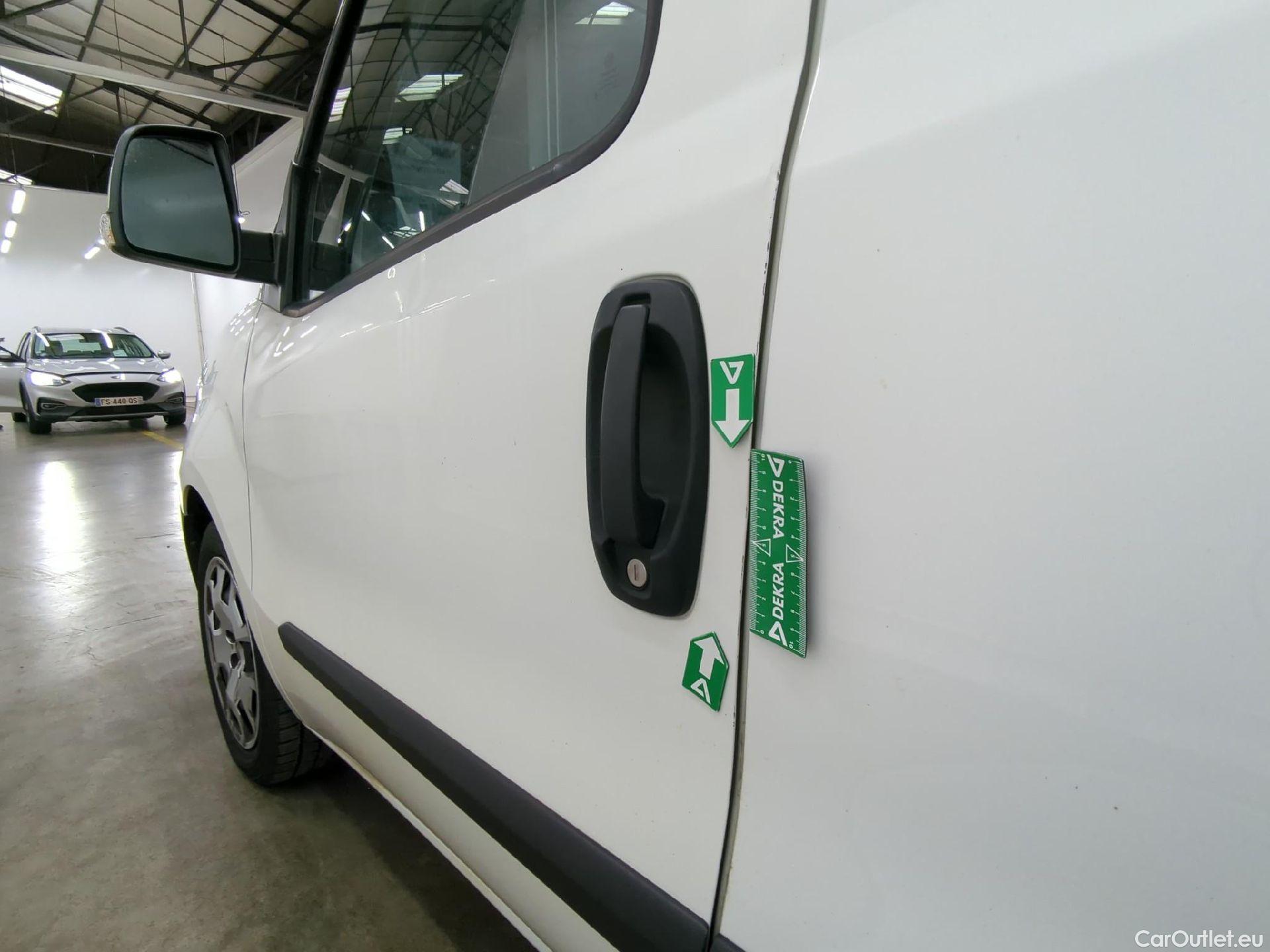  Fiat  Doblo Doblò Pro Lounge Maxi Fourgon 1.6 Multijet #40