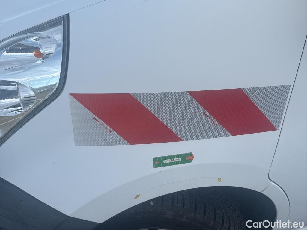  Renault  Master  III Fourgon L2H2 3 5 Grand Confort dCi #14