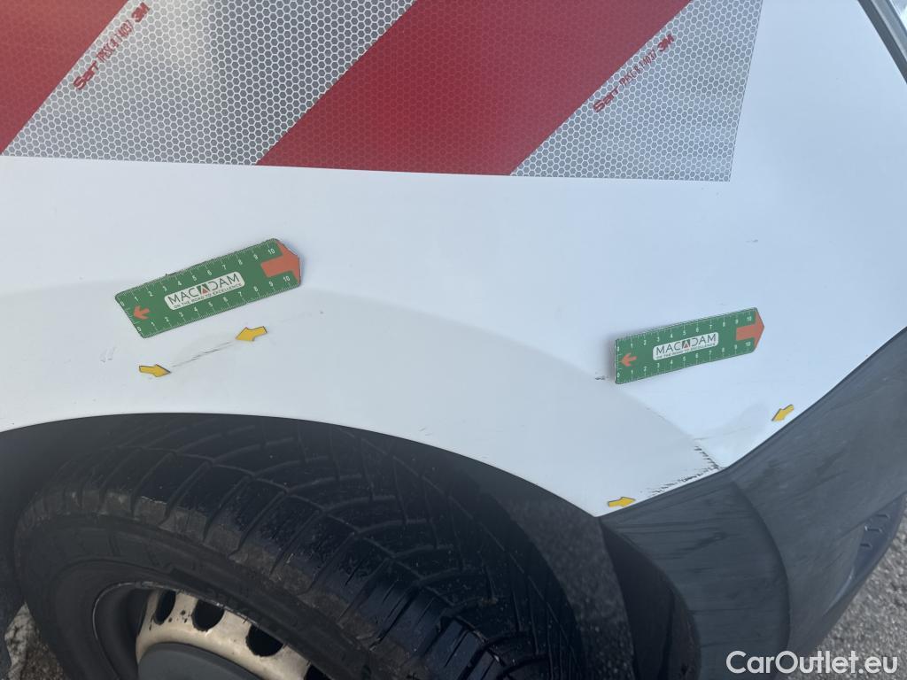  Renault  Master  III Fourgon L2H2 3 5 Grand Confort dCi #17