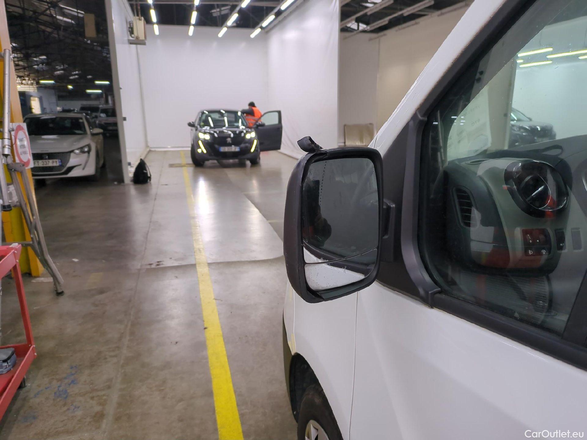  Renault  Trafic  Furgon Grand Confort L1H1 1000 1.6 dCi 120CV BVM6 E6 #15