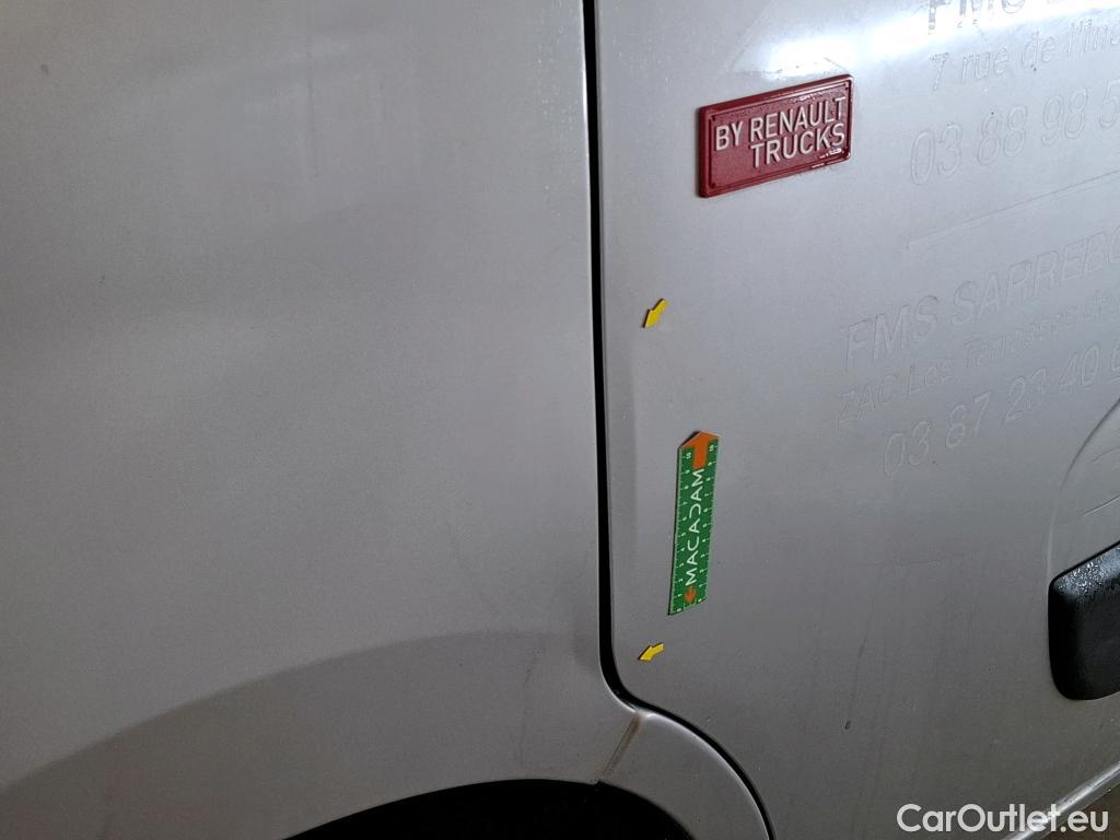  Renault  Master Renault V.I.  VU 4p Fourgon 2.3 125.35 FG L4H2 GC P-MJ #18