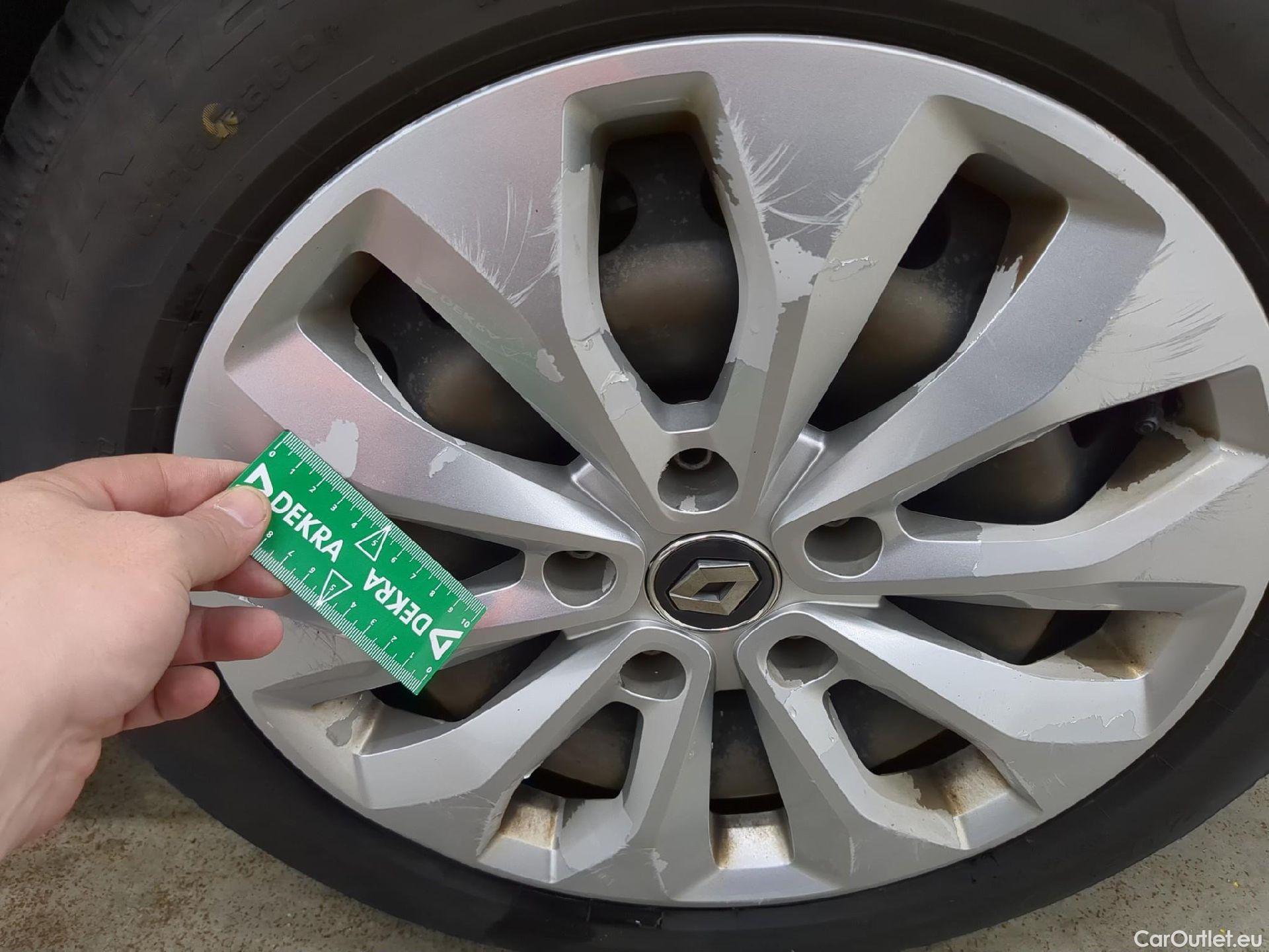  Renault  Megane  IV Berline 5pt. Société Air Nav 1.5 dCi 90CV BVM6 E6 #13