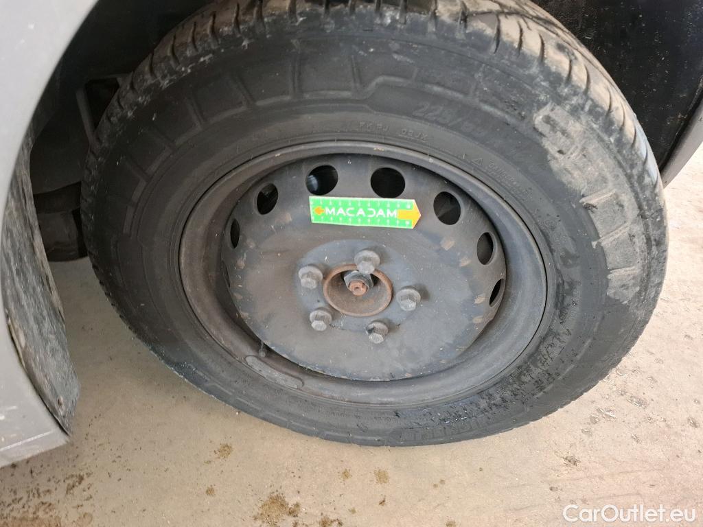  Renault  Master Renault V.I.  VU 4p Fourgon 2.3 125.35 FG L4H2 GC P-MJ #75