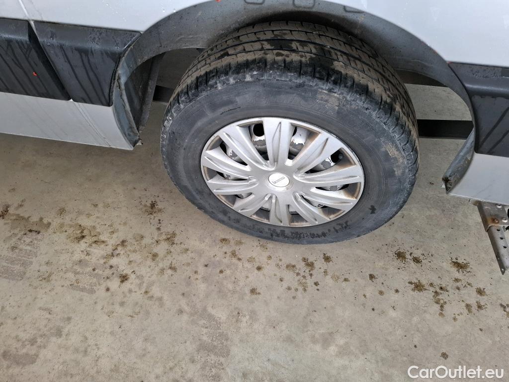  Renault  Master Renault V.I.  VU 4p Fourgon 2.3 125.35 FG L4H2 GC P-MJ #70