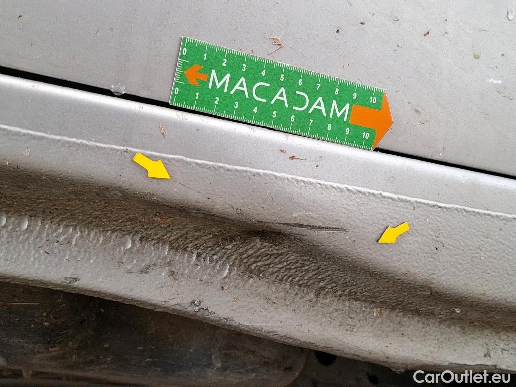  Renault  Master Renault V.I.  VU 4p Fourgon 2.3 125.35 FG L4H2 GC P-MJ #37