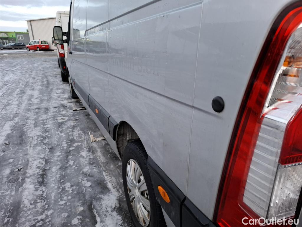  Renault  Master Renault V.I.  VU 4p Fourgon 2.3 125.35 FG L4H2 GC P-MJ #81