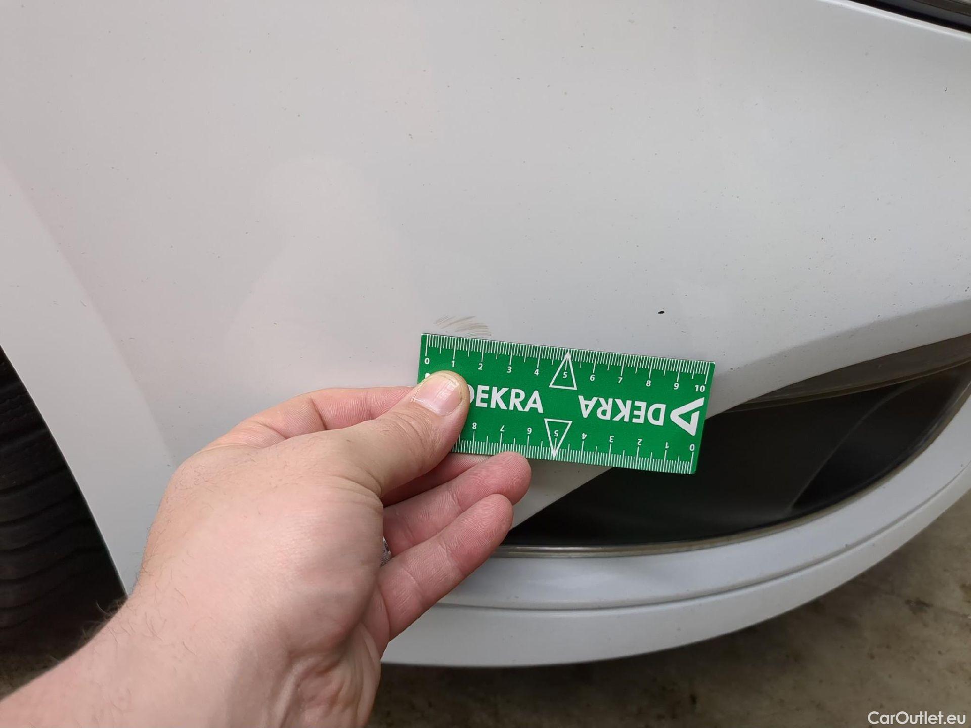  Renault  Megane  IV Berline 5pt. Société Air Nav 1.5 dCi 90CV BVM6 E6 #43