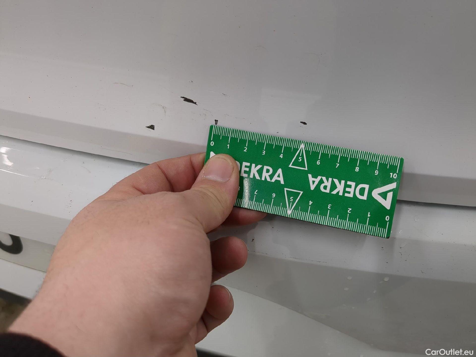  Renault  Megane  IV Berline 5pt. Société Air Nav 1.5 dCi 90CV BVM6 E6 #34