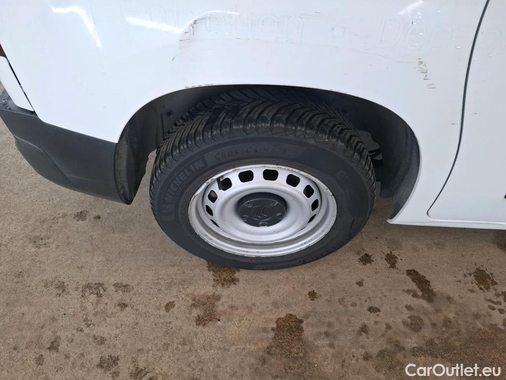  Citroen  Berlingo CITROEN  / 2018 / 4P / Fourgonnette M 650kg BlueHDi 75 S&S BVM Club #15