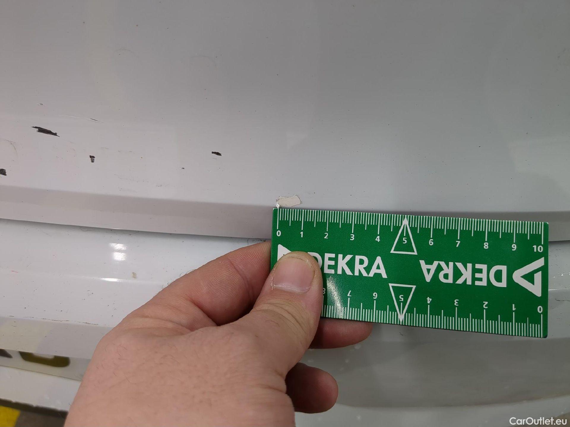  Renault  Megane  IV Berline 5pt. Société Air Nav 1.5 dCi 90CV BVM6 E6 #33