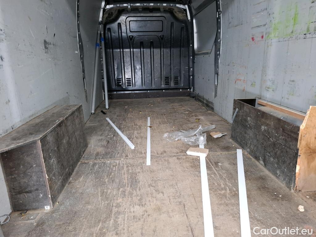  Renault  Master Renault V.I.  VU 4p Fourgon 2.3 125.35 FG L4H2 GC P-MJ #54