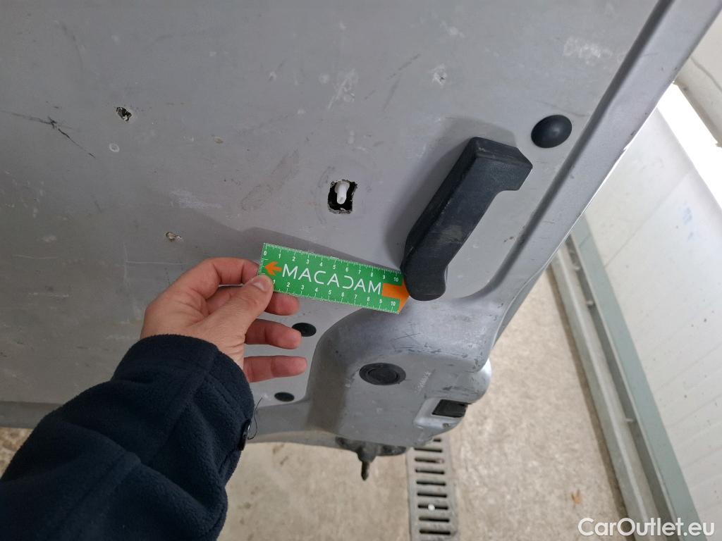  Renault  Master Renault V.I.  VU 4p Fourgon 2.3 125.35 FG L4H2 GC P-MJ #67