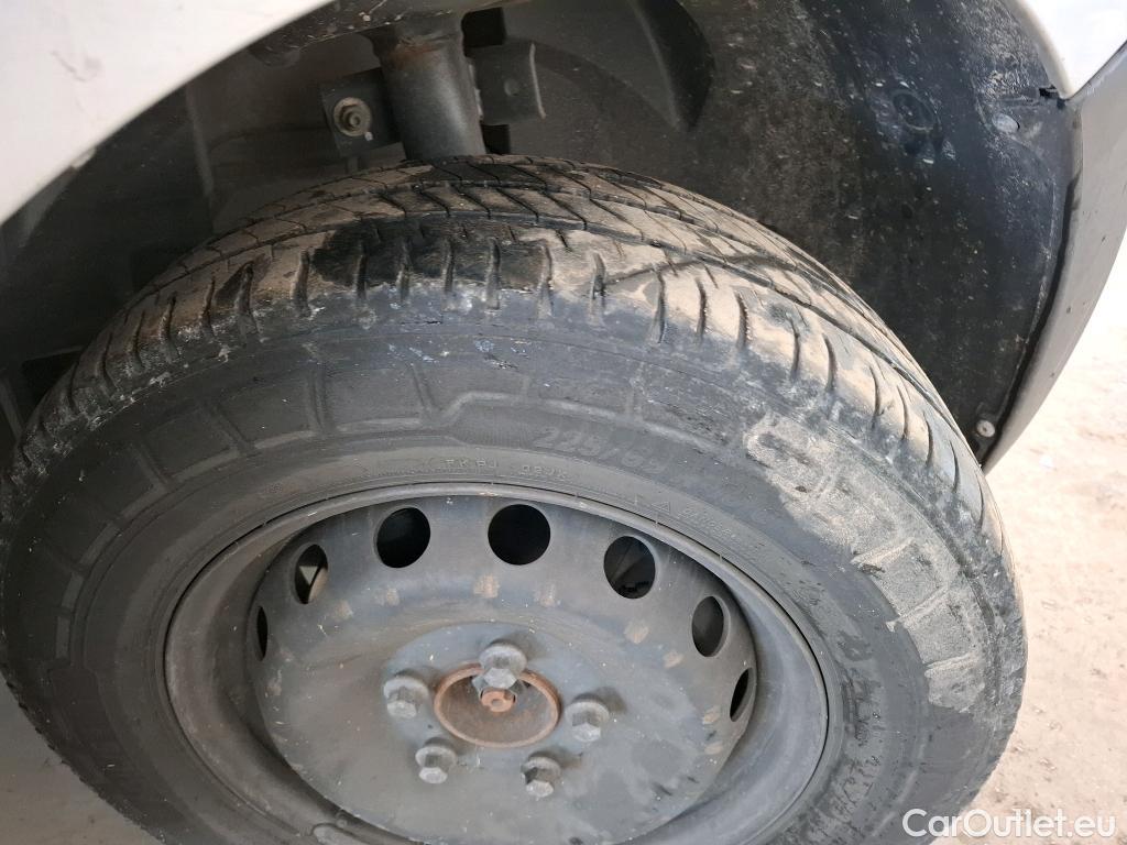  Renault  Master Renault V.I.  VU 4p Fourgon 2.3 125.35 FG L4H2 GC P-MJ #49