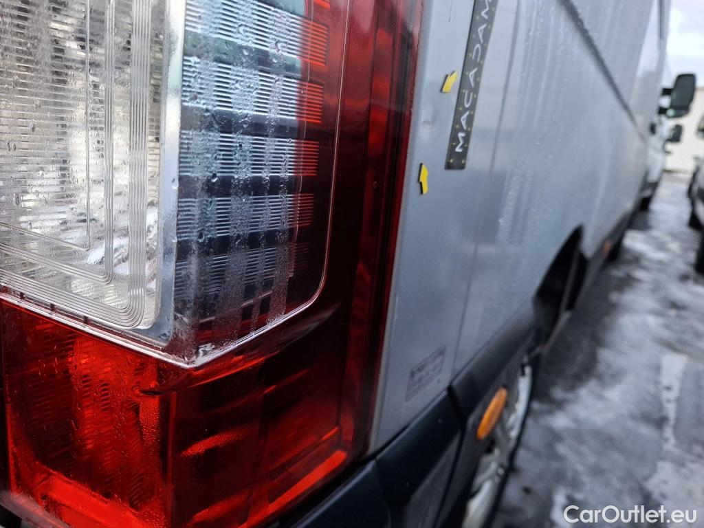  Renault  Master Renault V.I.  VU 4p Fourgon 2.3 125.35 FG L4H2 GC P-MJ #63