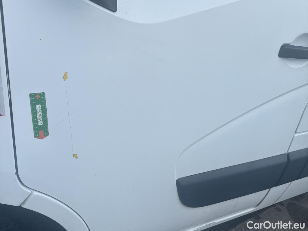  Renault  Master  III Fourgon L2H2 3 5 Grand Confort dCi #8