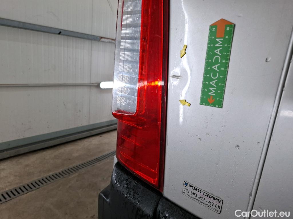  Renault  Master Renault V.I.  VU 4p Fourgon 2.3 125.35 FG L4H2 GC P-MJ #60