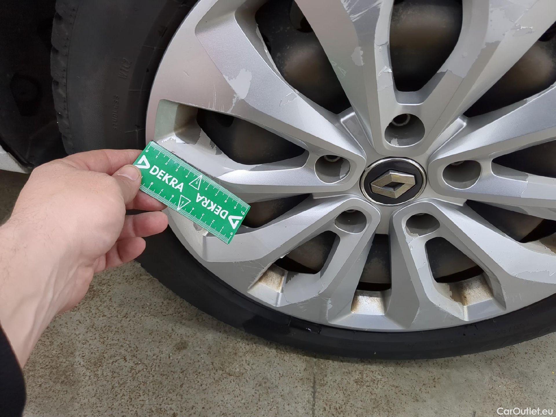  Renault  Megane  IV Berline 5pt. Société Air Nav 1.5 dCi 90CV BVM6 E6 #10