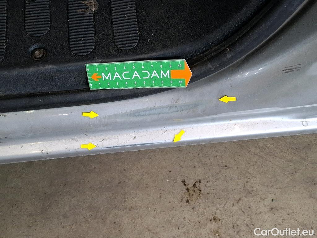  Renault  Master Renault V.I.  VU 4p Fourgon 2.3 125.35 FG L4H2 GC P-MJ #53