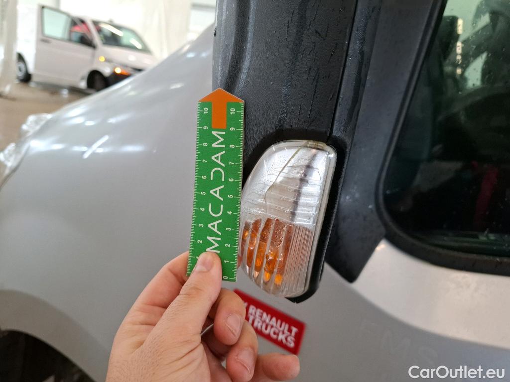  Renault  Master Renault V.I.  VU 4p Fourgon 2.3 125.35 FG L4H2 GC P-MJ #56