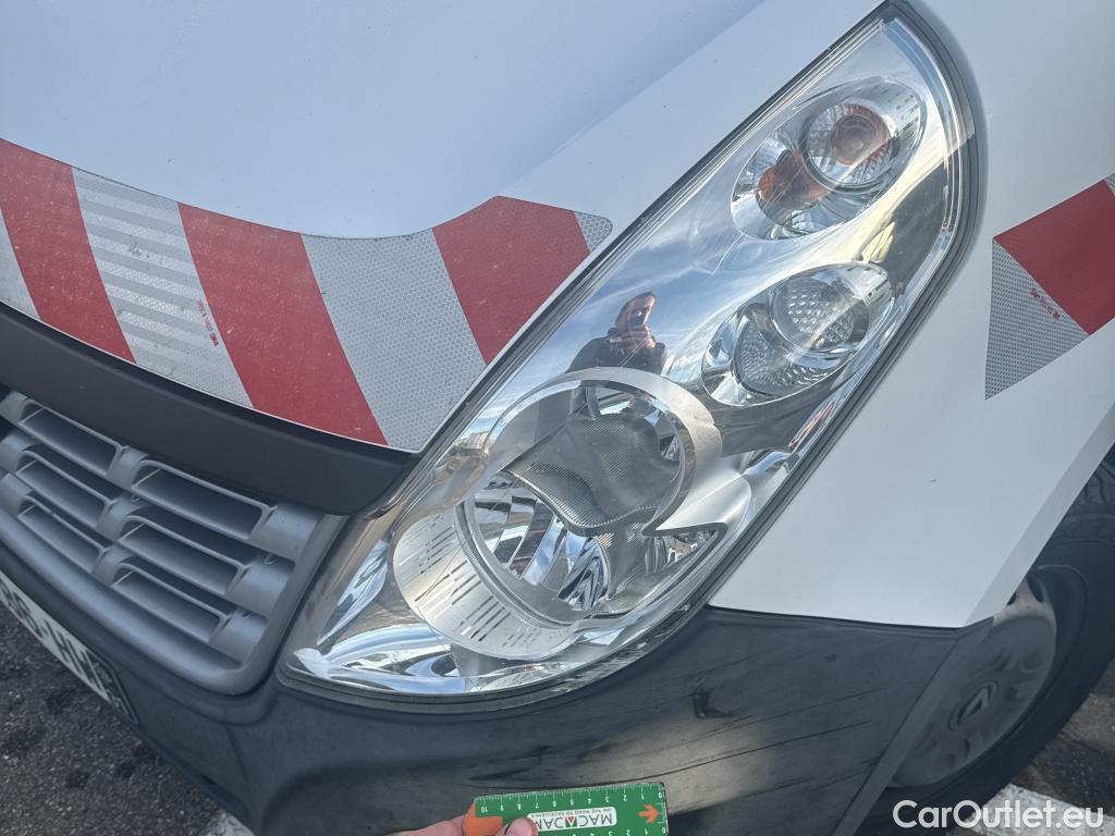  Renault  Master  III Fourgon L2H2 3 5 Grand Confort dCi #28