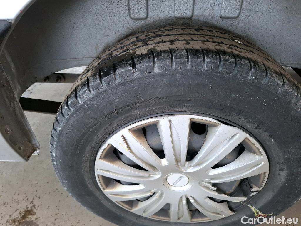  Renault  Master Renault V.I.  VU 4p Fourgon 2.3 125.35 FG L4H2 GC P-MJ #47