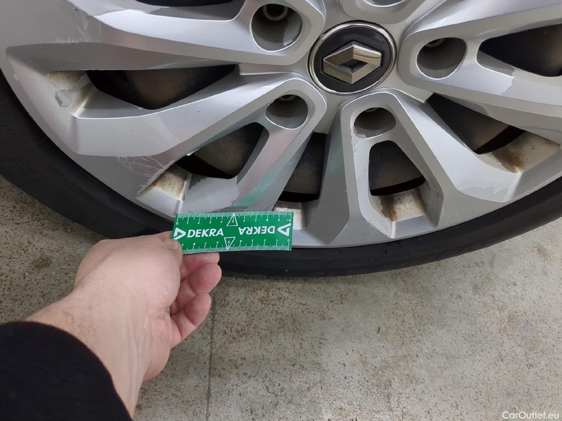  Renault  Megane  IV Berline 5pt. Société Air Nav 1.5 dCi 90CV BVM6 E6 #14