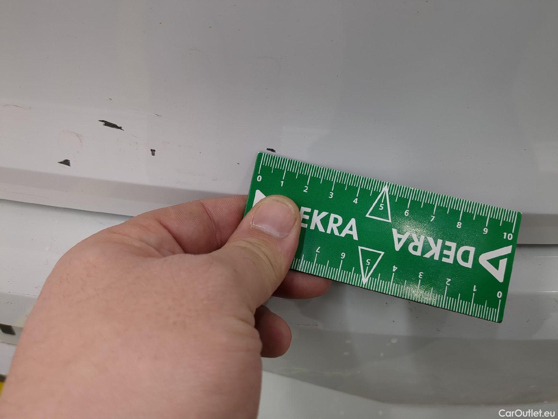  Renault  Megane  IV Berline 5pt. Société Air Nav 1.5 dCi 90CV BVM6 E6 #35