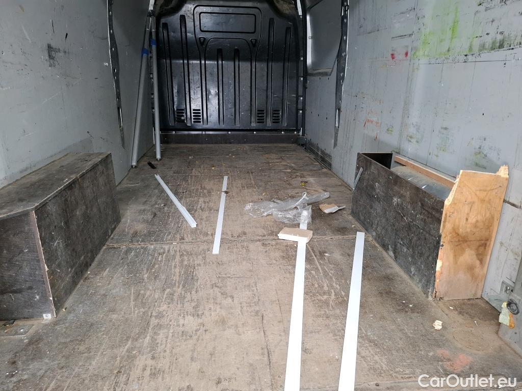  Renault  Master Renault V.I.  VU 4p Fourgon 2.3 125.35 FG L4H2 GC P-MJ #45