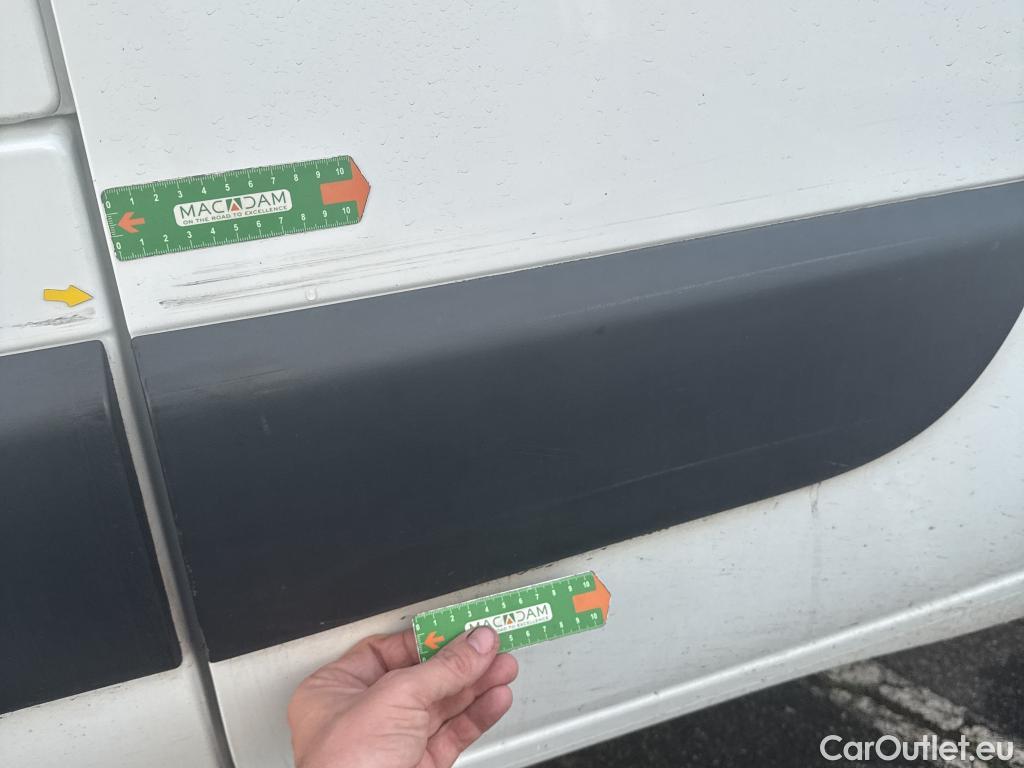  Renault  Master  III Fourgon L2H2 3 5 Grand Confort dCi #38