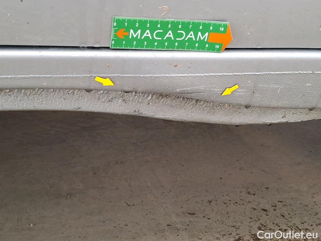  Renault  Master Renault V.I.  VU 4p Fourgon 2.3 125.35 FG L4H2 GC P-MJ #36