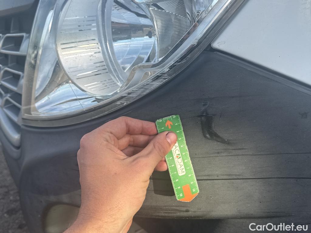  Renault  Master  III Fourgon L2H2 3 5 Grand Confort dCi #44