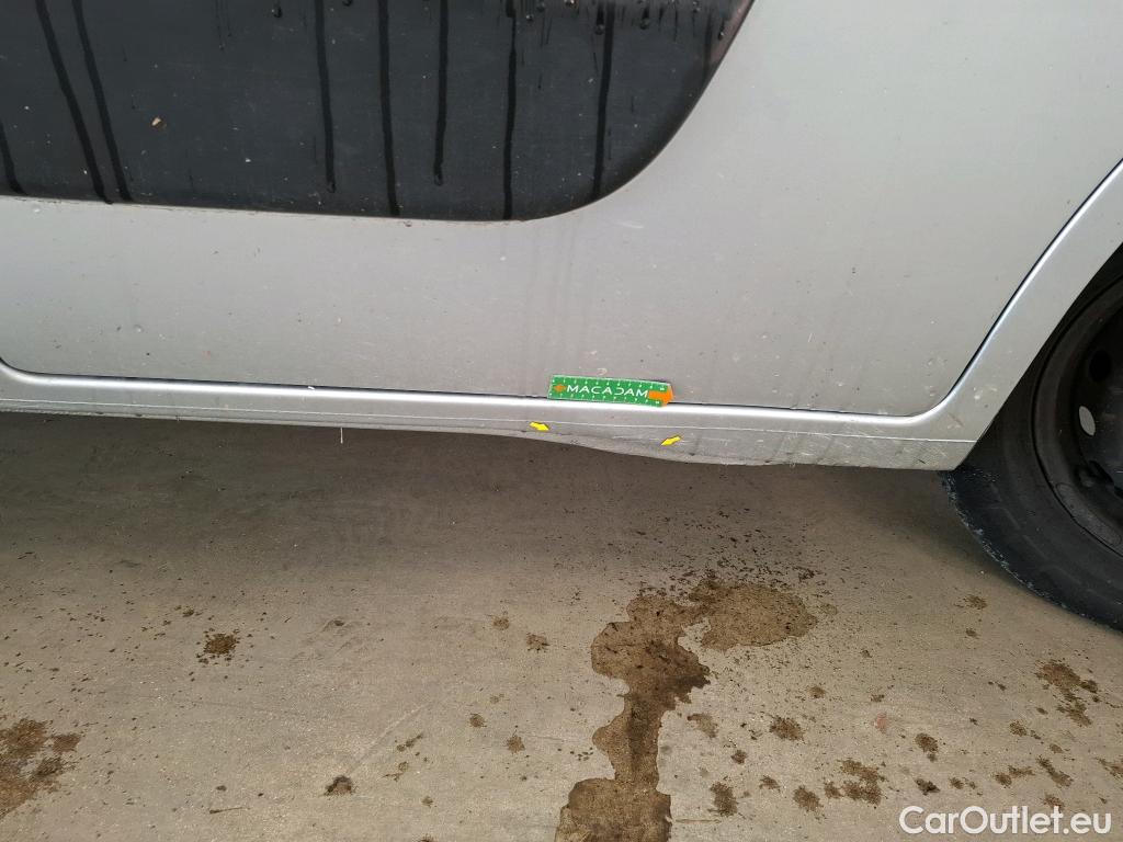  Renault  Master Renault V.I.  VU 4p Fourgon 2.3 125.35 FG L4H2 GC P-MJ #35