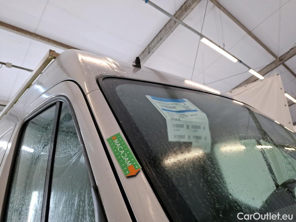  Renault  Master Renault V.I.  VU 4p Fourgon 2.3 125.35 FG L4H2 GC P-MJ #77