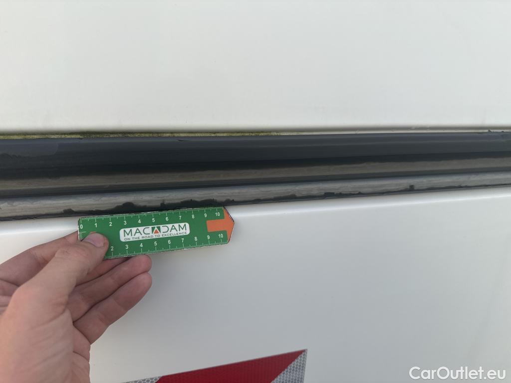  Renault  Master  III Fourgon L2H2 3 5 Grand Confort dCi #26