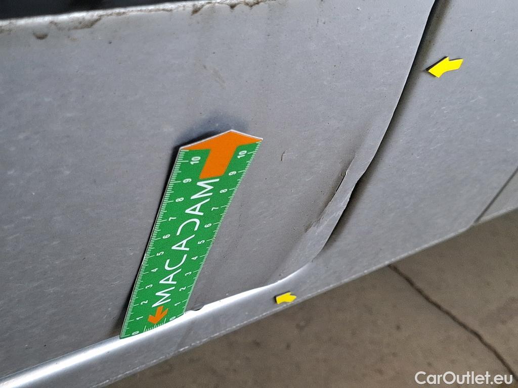  Renault  Master Renault V.I.  VU 4p Fourgon 2.3 125.35 FG L4H2 GC P-MJ #19