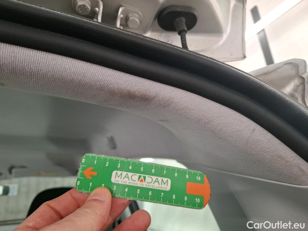  Peugeot  208  Affaire Premium 1.6 HDi 100CV BVM5 E6 #38