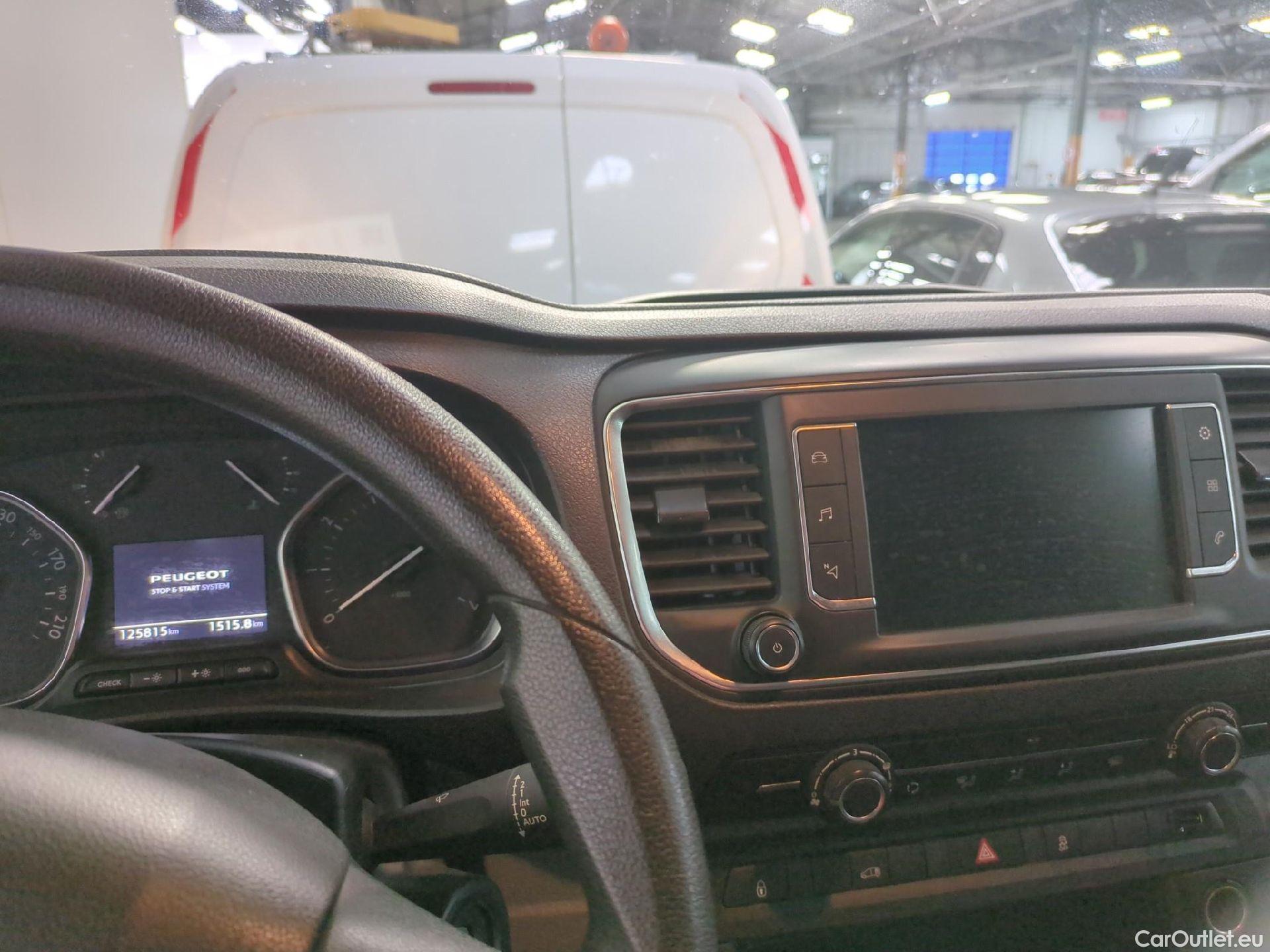  Peugeot  Expert PEUGEOT  VU 4p Fourgon 2.0 BlueHDi 120 S&S Standard Premium P. #53