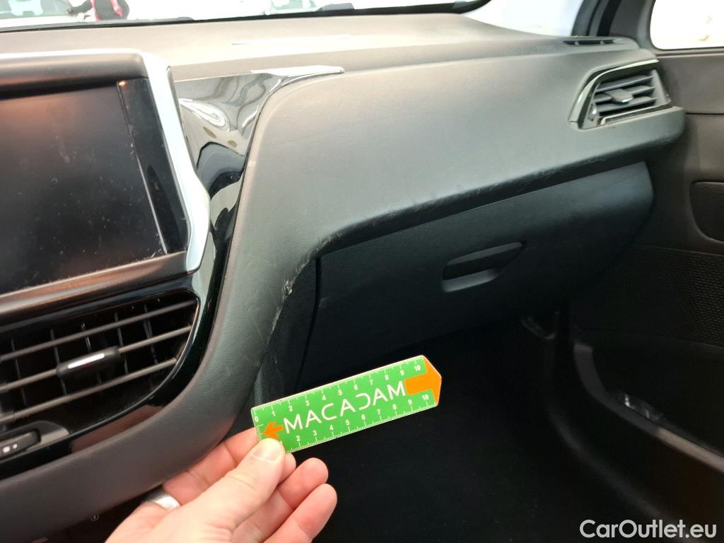  Peugeot  208  Affaire Premium Pack 1.5 HDi 100CV BVM5 E6dT #46